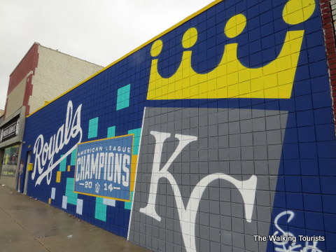 Kansas City celebrates Royals success with a mural 