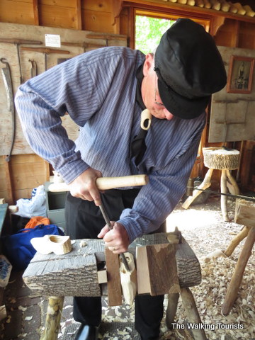 Klompen maker in Pella, Iowa 