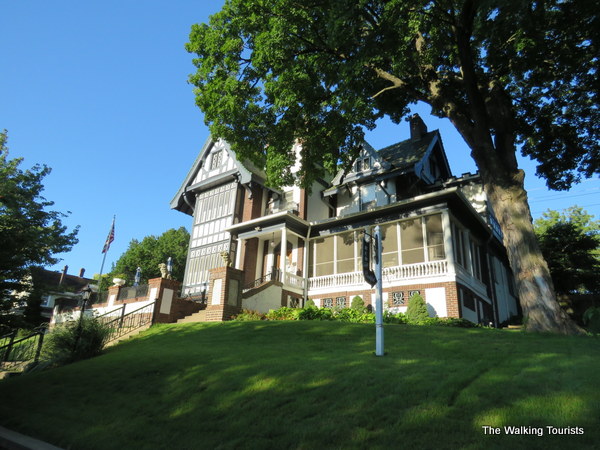 Tuck U Inn at Glick Mansion provides a comfortable stay in Atchison.