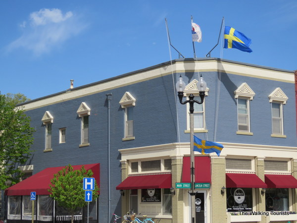 A building i painted greyish blue like one in Sweden