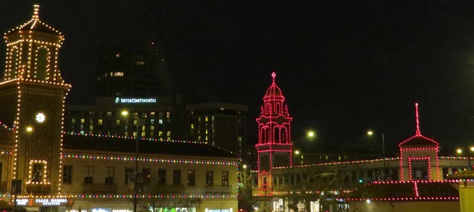 Country Club Plaza buildings are trimmed in holiday lights