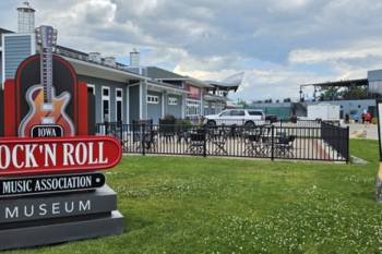 Iowa Rock-n-Roll Museum exterior sign